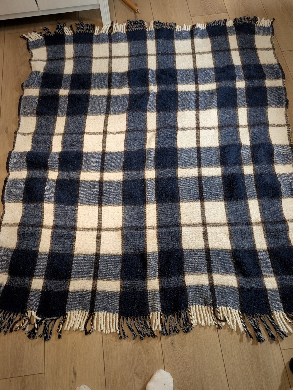 Beautiful Navy, Brown Cream Plaid Throw  Thick Wool -Unknown brand,
